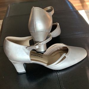 Silver T strap Women Hush Puppies shoe